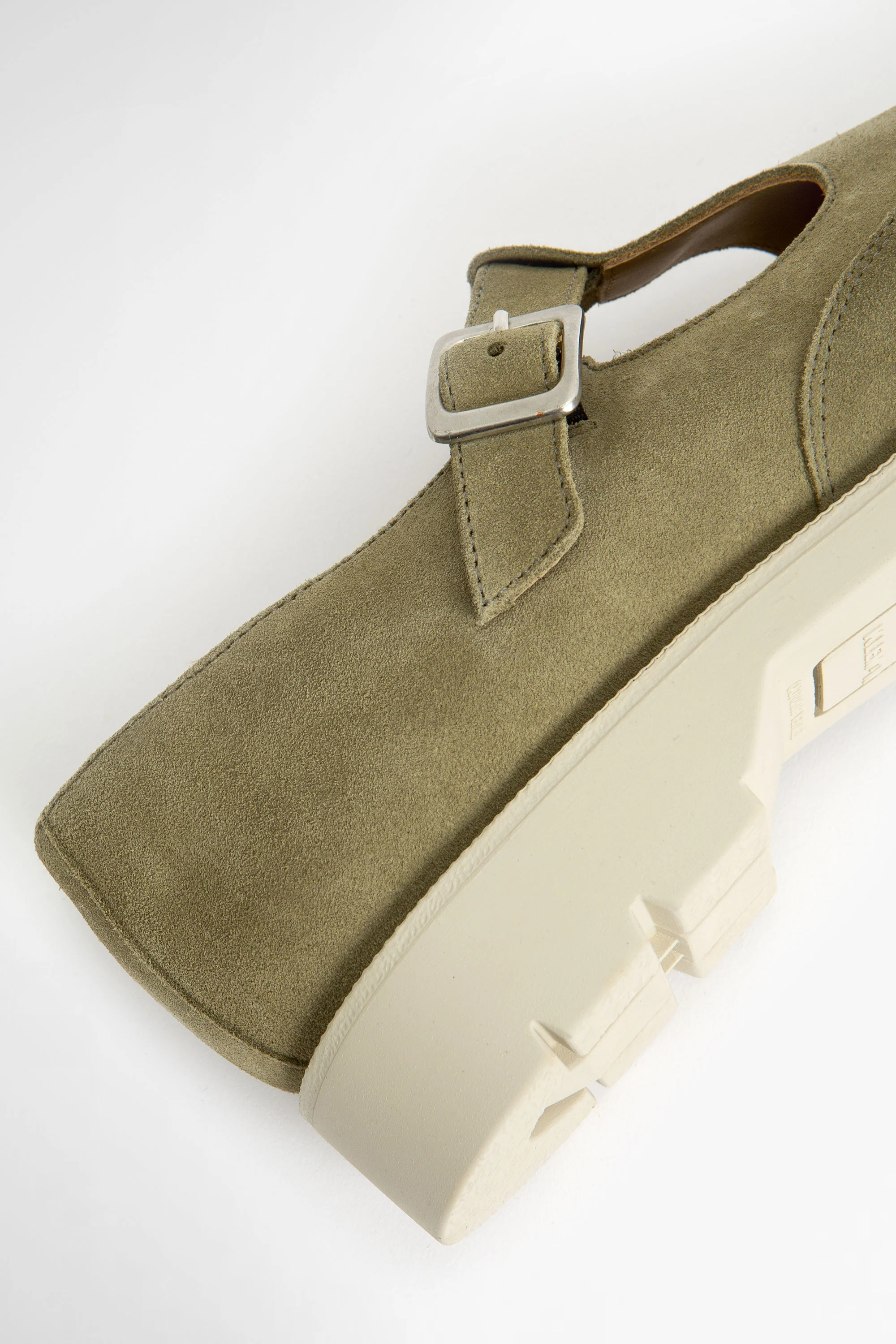 Ferry V Olive - Image 5