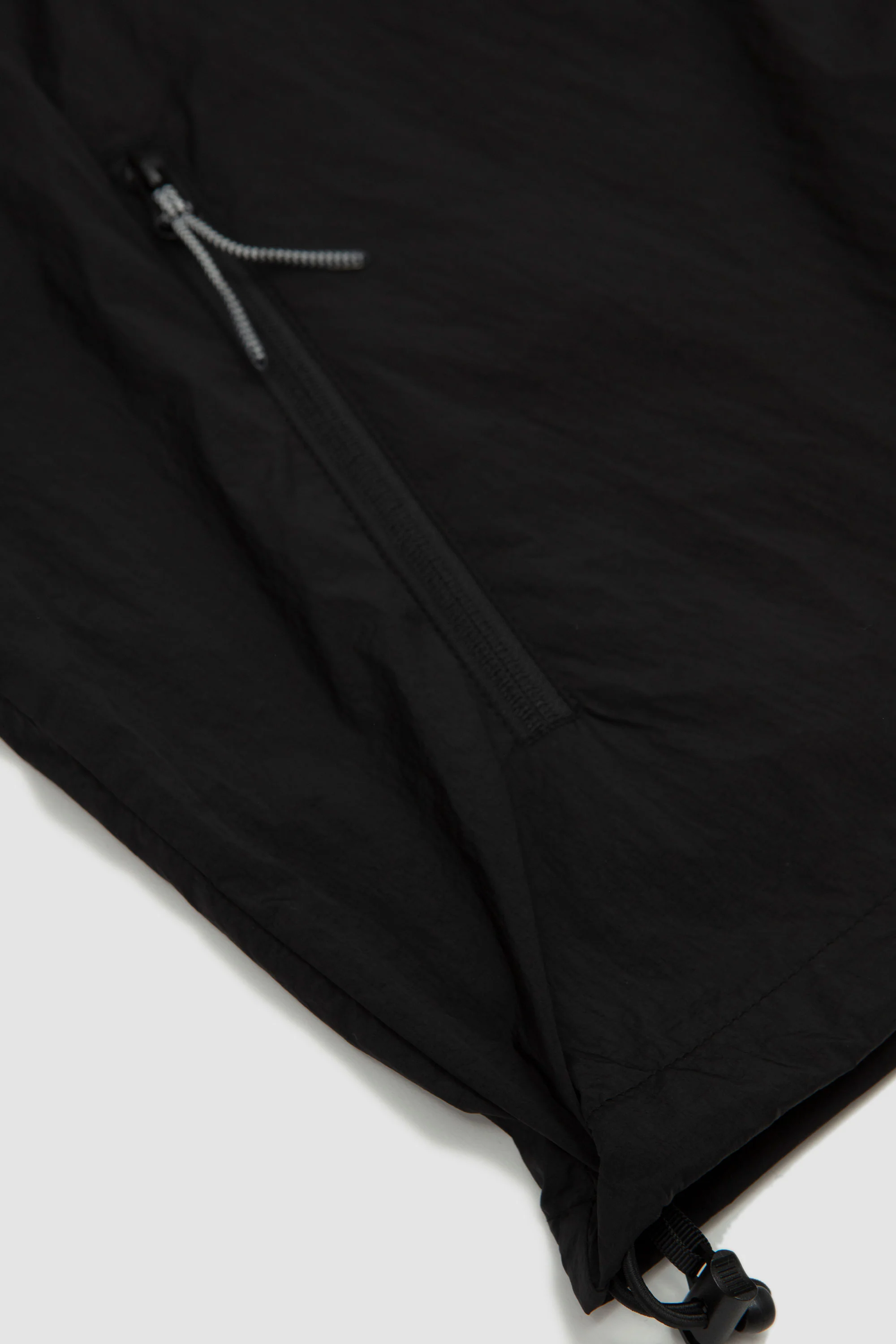 Active Nylon Vest Black - Image 4