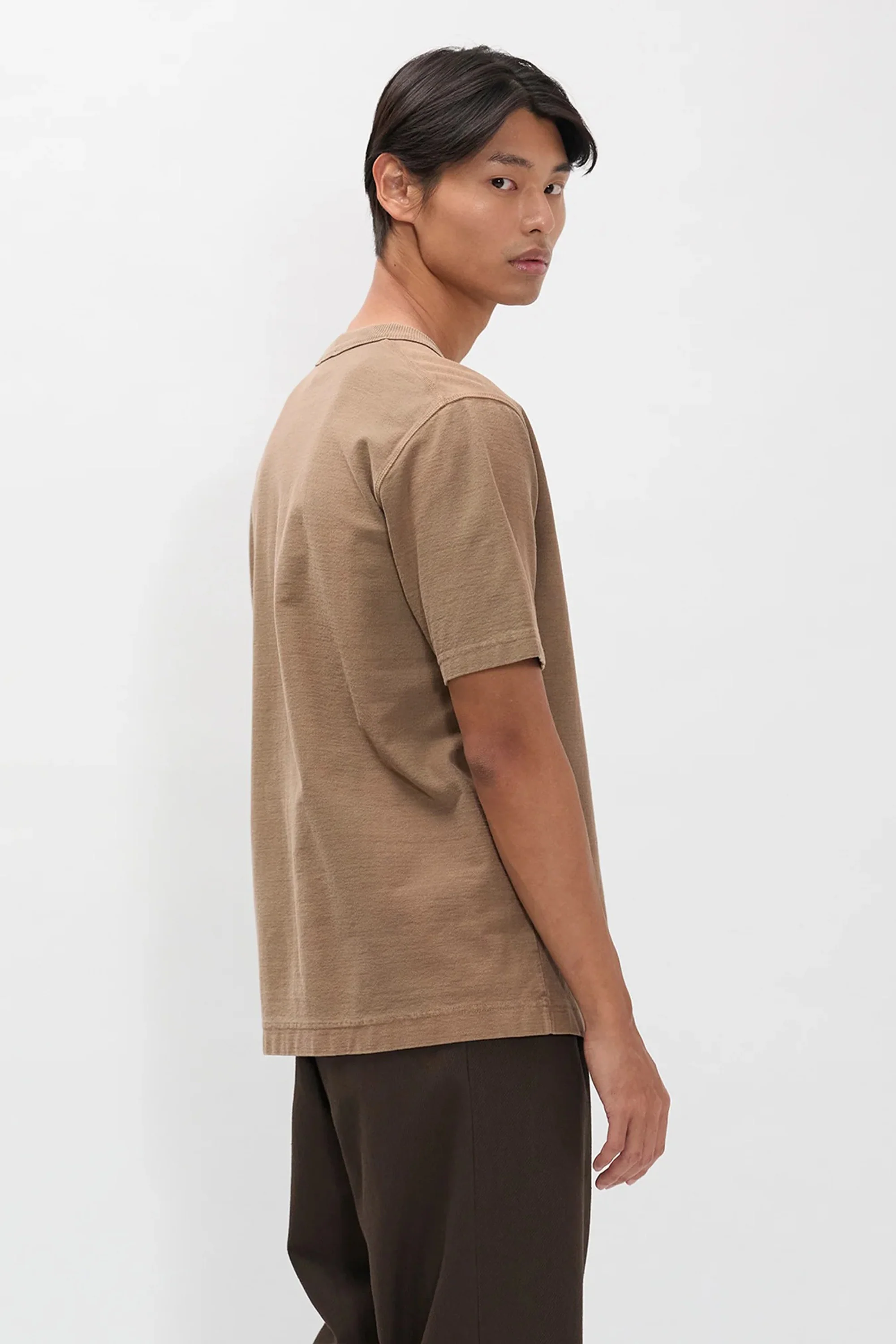 Elmelunde Organic Dry Cotton GMD T-Shirt Walnut - Image 4