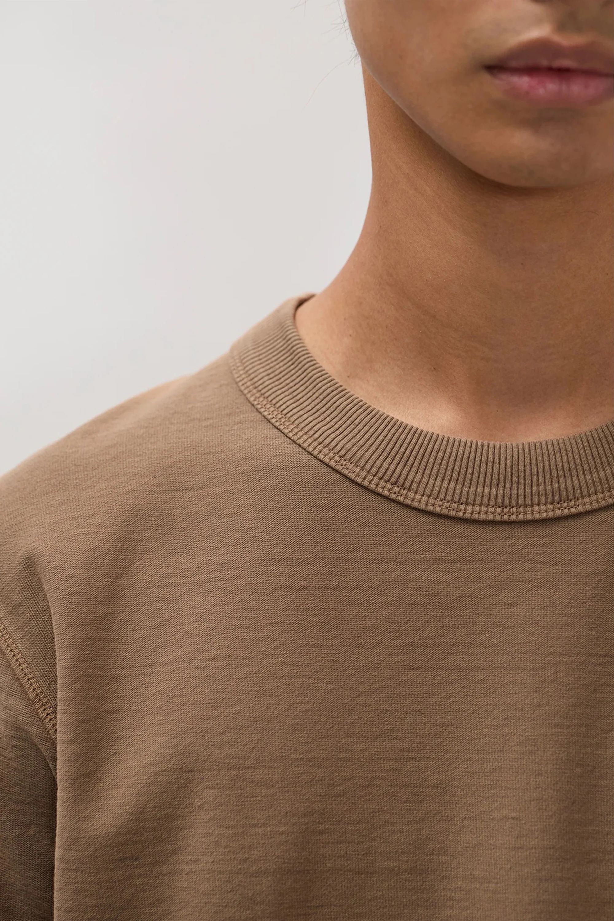 Elmelunde Organic Dry Cotton GMD T-Shirt Walnut - Image 6